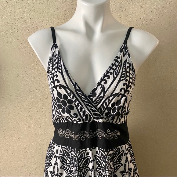 Black and white floral print sundress - Picture 2 of 4
